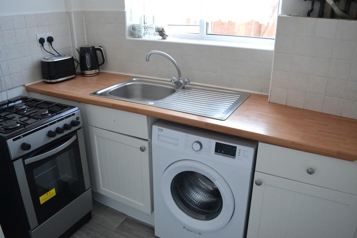 Apartment Spacious 2 Bed Flat In Easton *