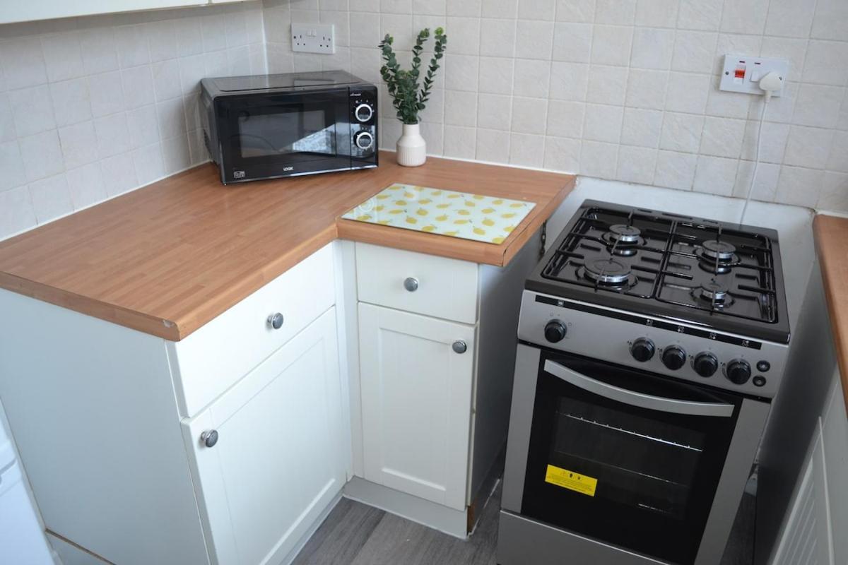 Apartment Spacious 2 Bed Flat In Easton *