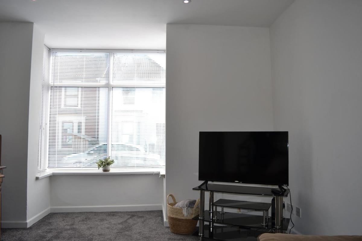 Apartment Spacious 2 Bed Flat In Easton *