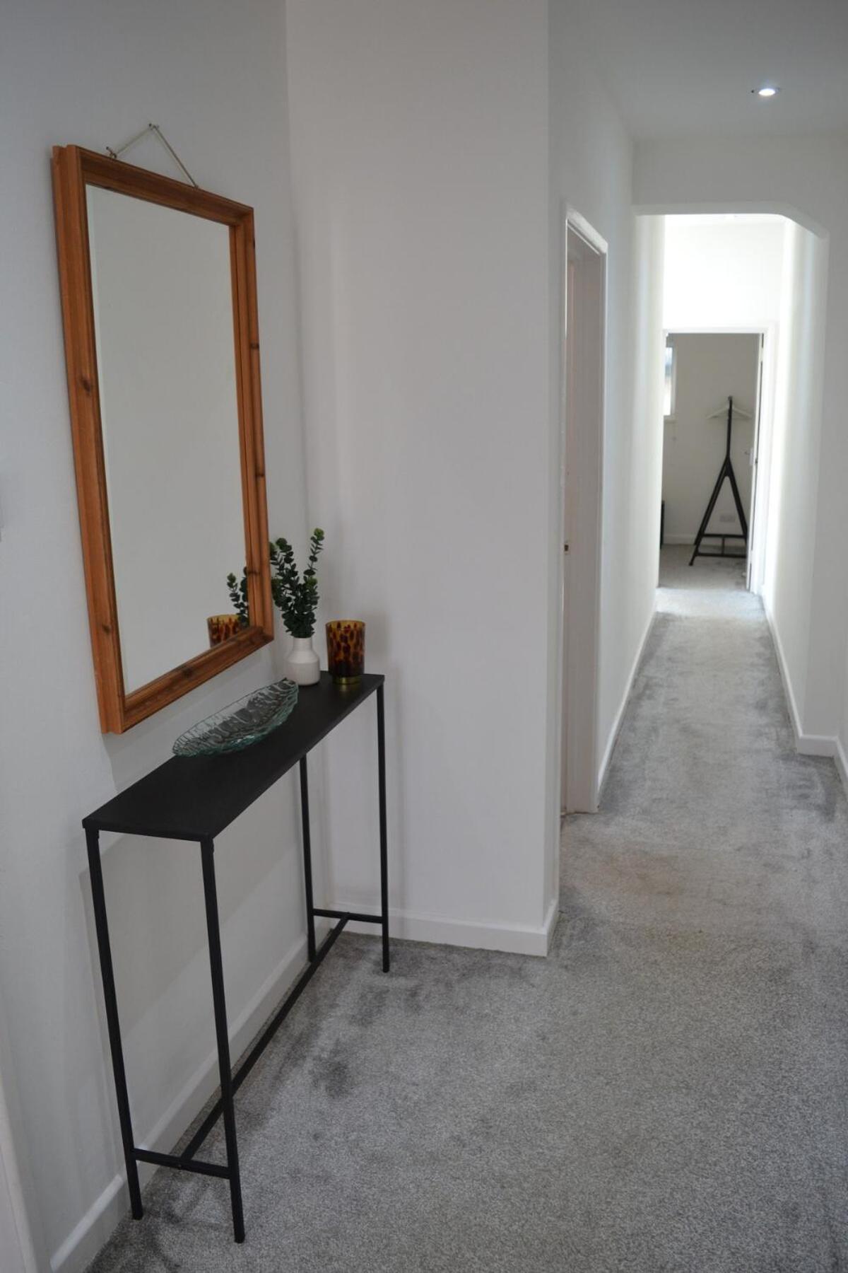 Spacious 2 Bed Flat In Easton Apartment *